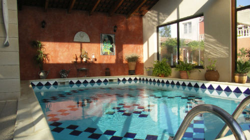 PISCINE COUVERTE ET CHAUFFEE